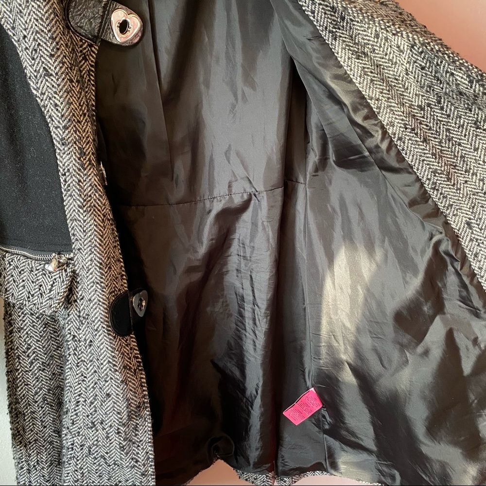 Betsy Johnson Herringbone Wool Peplum Dress Coat Size 6 - Picture 14 of 15